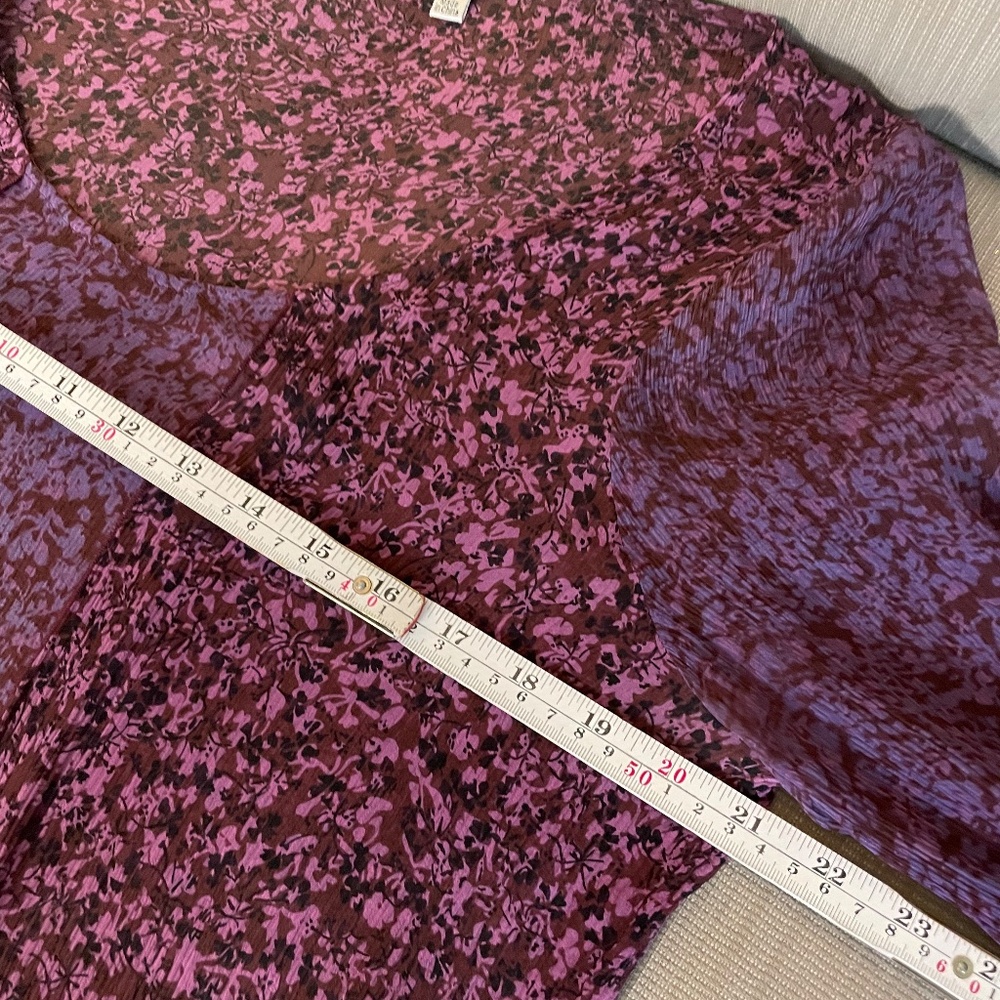 CAbi Long sleeved Blouse, sz Lg - Picture 7 of 9